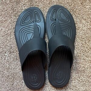 NWOT Crocs 9M Black Sandals